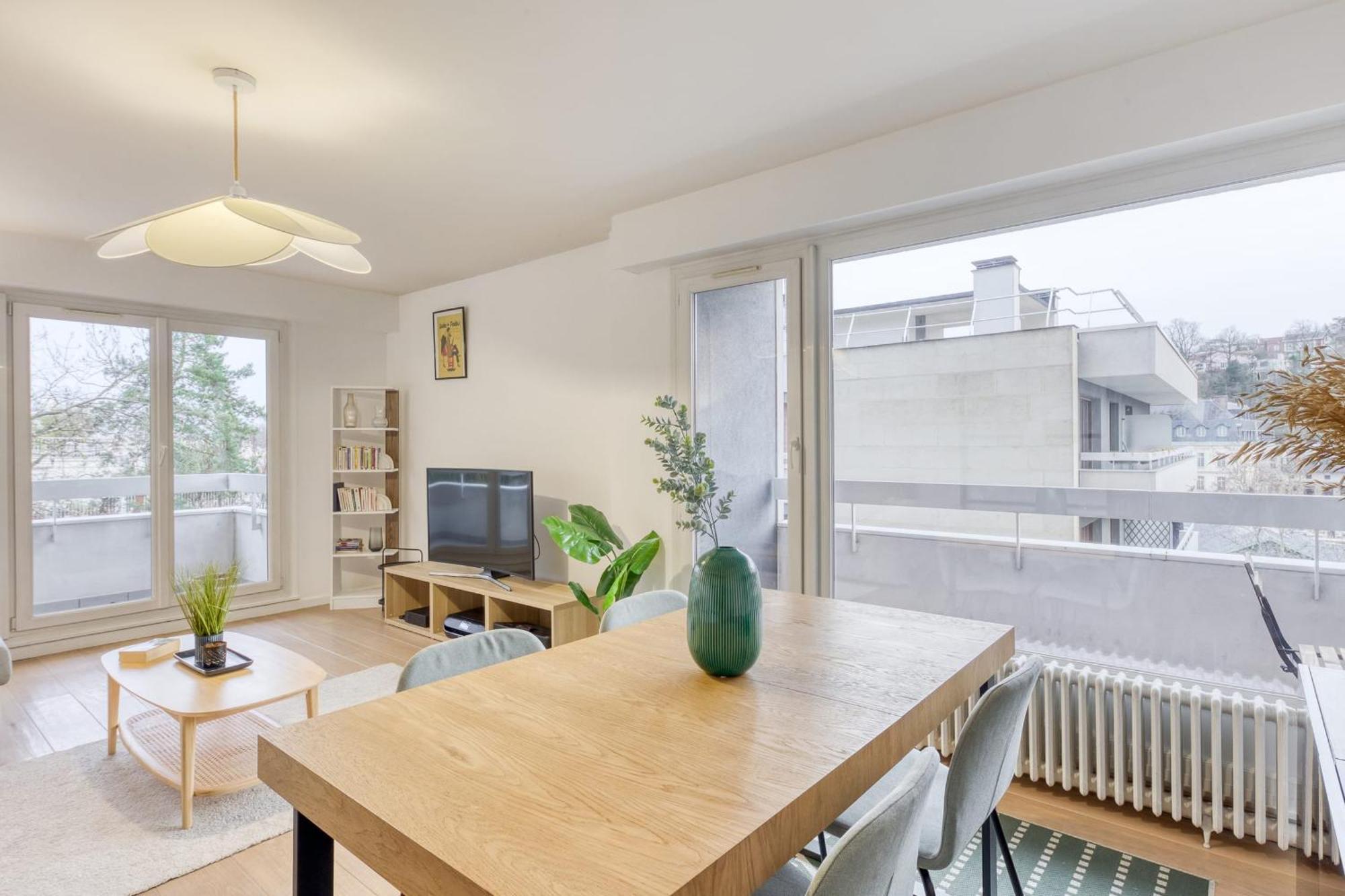 Grand Appartement Spacieux - Proche Paris 塞夫尔 外观 照片